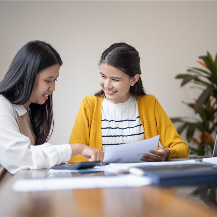 AEC Consultant advisor helping a Central London student